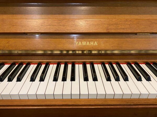Pianina acustica Yamaha B1 maro